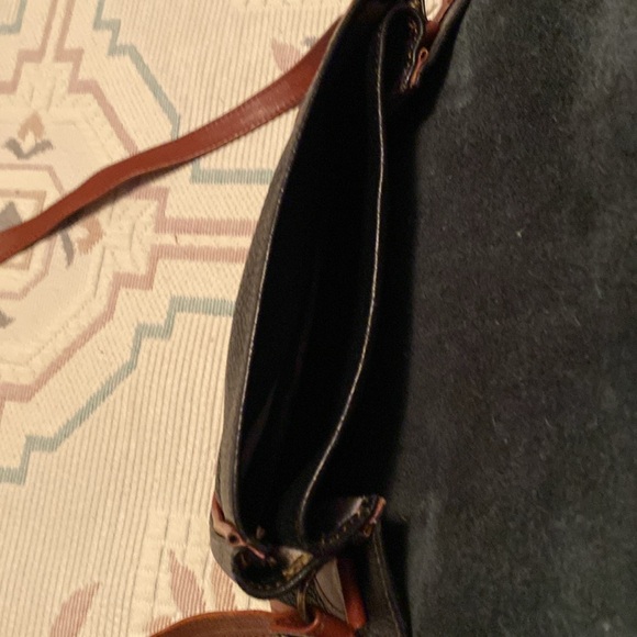 Chic Leather Crossbody pocket book-Black and Brown - Picture 4 of 5
